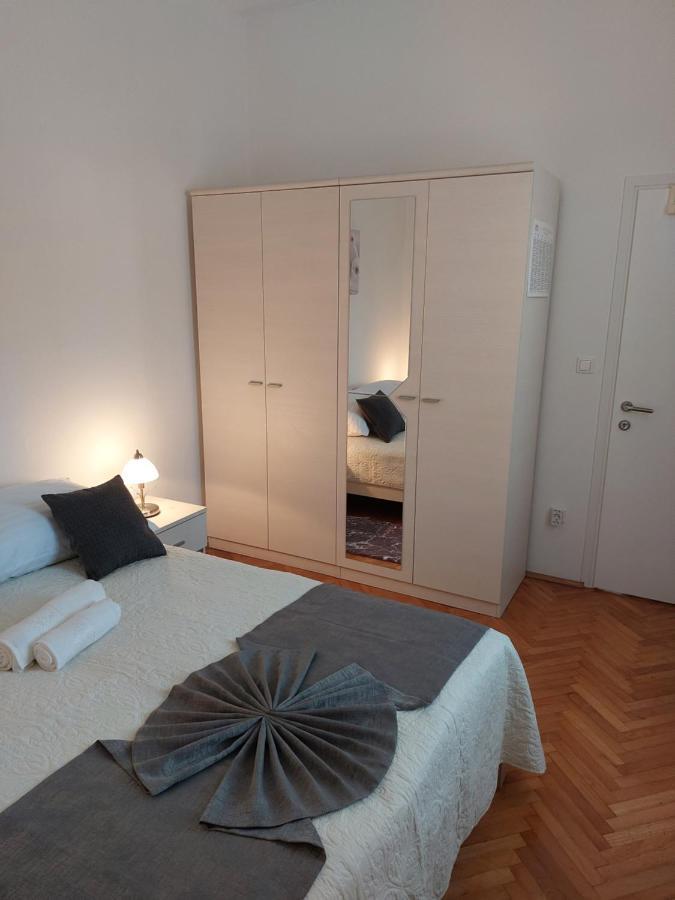 Apartment Hrzic Malinska Exterior foto